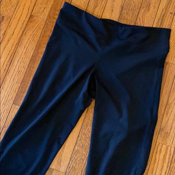 Gap Body Black Cropped Leggings - Picture 3 of 4